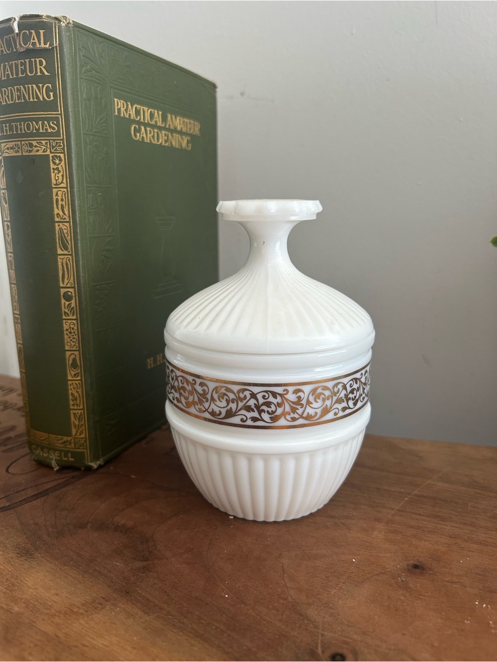 AVON White Milk Glass Lidded Trinket Jar Candle holder Gold Scroll Band fluted